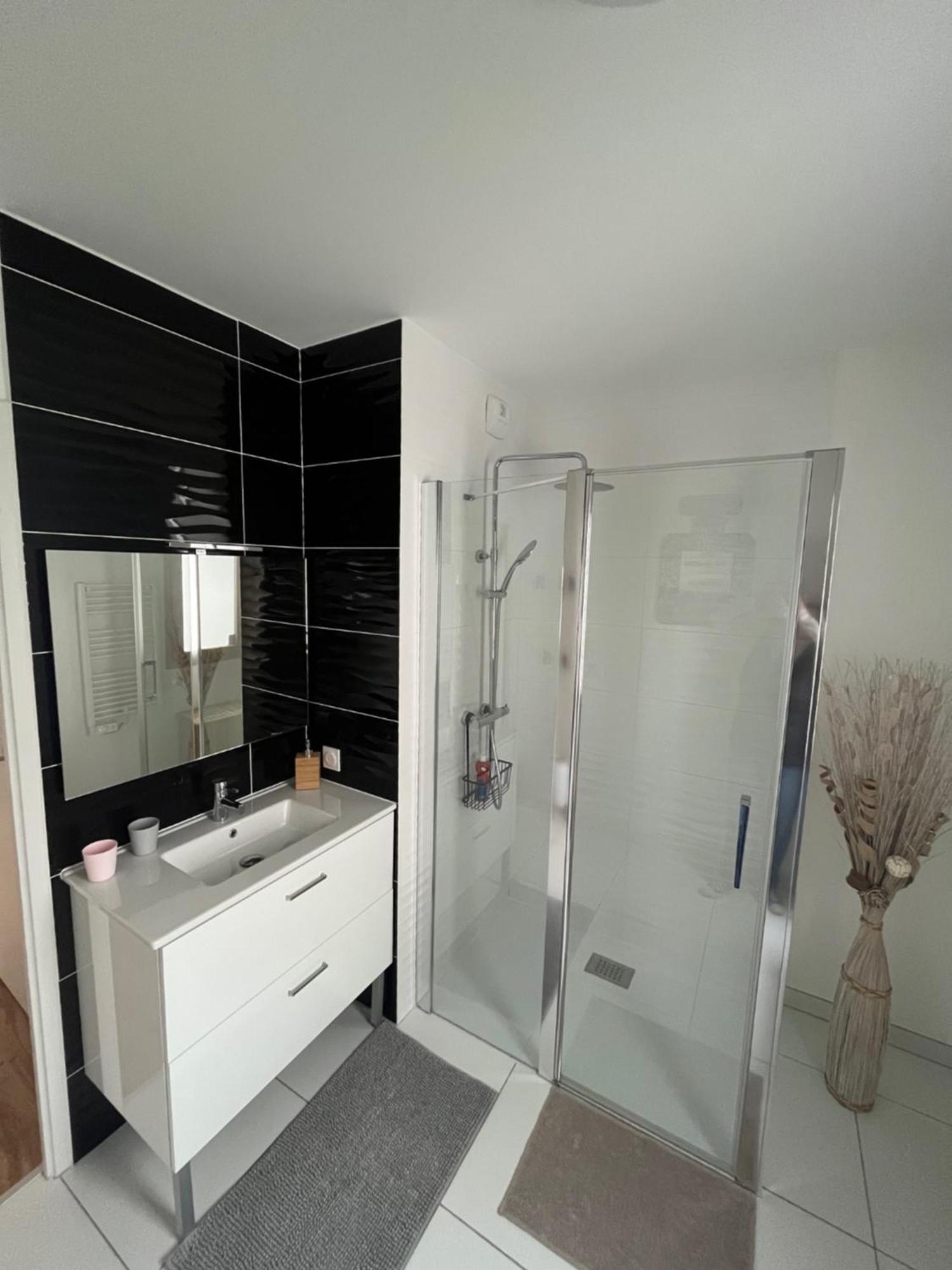 Cosygreen77 Modern Apartment With Garden And Parking Magny-le-Hongre Ngoại thất bức ảnh
